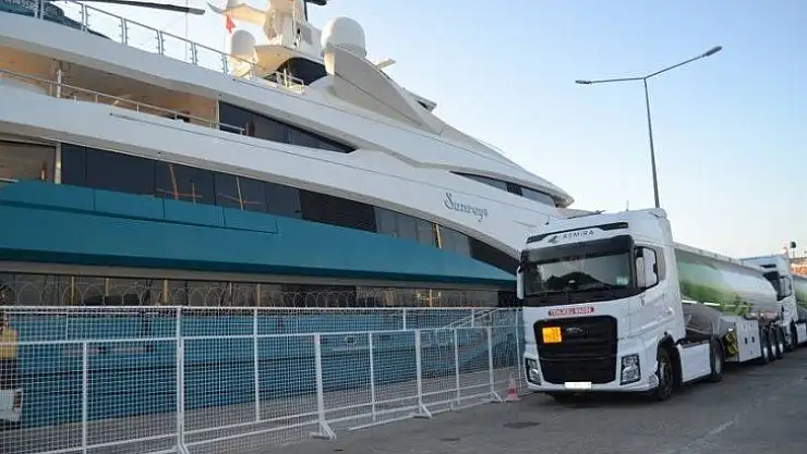 Hintli Milyarderin yüzen sarayı 2 milyon tl'lik yakıt aldı