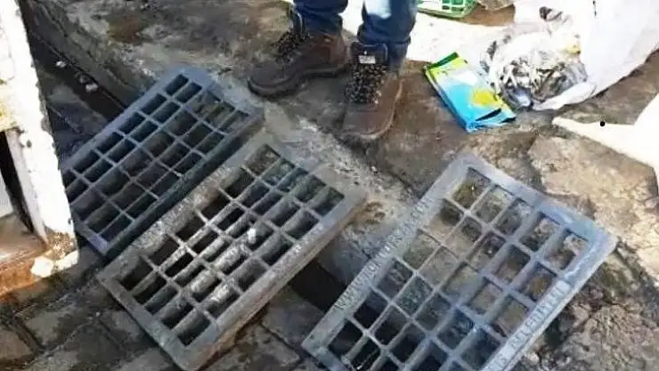 Hurdacıdan, mazgal kapağı topladılar