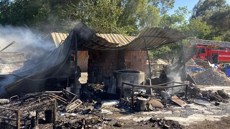 Hurdalık alevlere teslim oldu