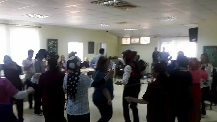Huzurevinde Yaşlılar Haftasına Özel Eğlence