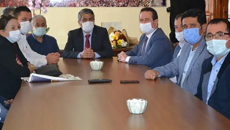 İlçe Başkanı Öztürk, 'Sürekli istişare halindeyiz'