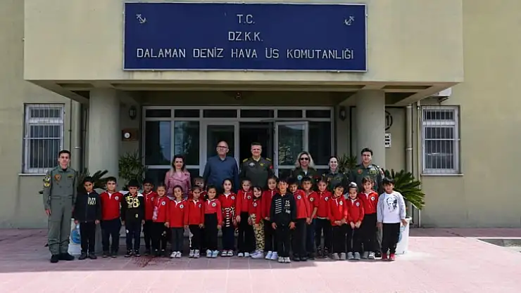 İlkokul Öğrencileri Askerlerden Bilgi Aldı, Komutanlığı Gezdi