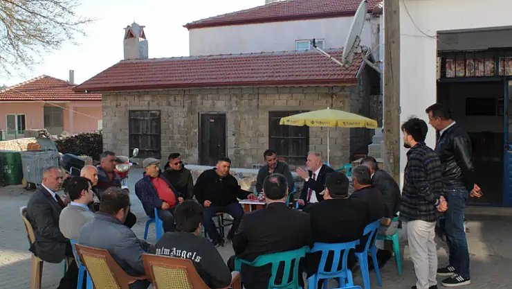 İsmail Baykal, vatandaşlar ile bayramlaşıp onlarla vakit geçirdi