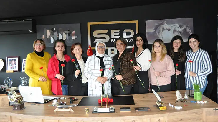 İyi Partili Kadınlar, Kadınlar Gününde SED Medya'yı Ziyaret Ettiler