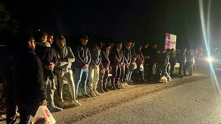 Jandarma ekiplerince yapılan kontrollerde göçmenler yakalandı