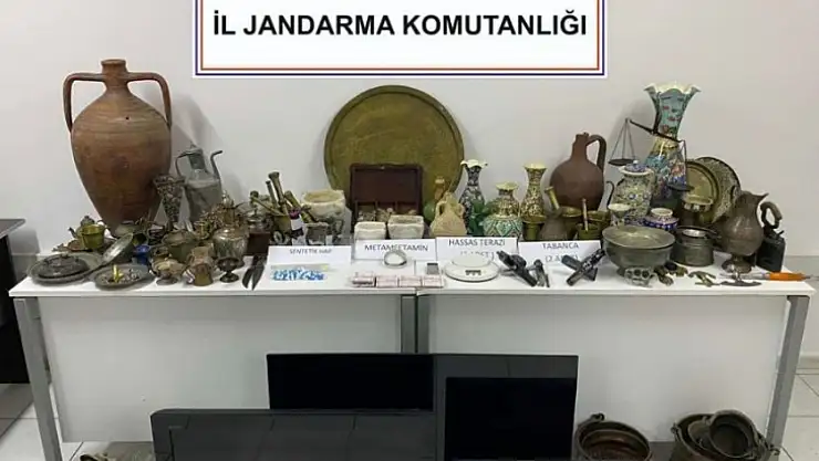 JANDARMA UYUŞTURUCU BASKINI YAPTI EVDEN TARİHİ ESER FIŞKIRDI