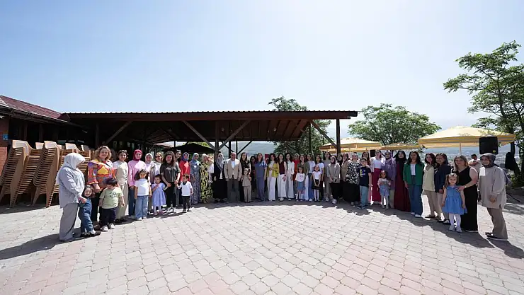 Kadın Personele Özel Anneler Günü kahvaltısı