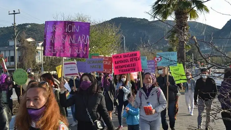 Kadın platformları  yürüyüş etkinliği düzenledi
