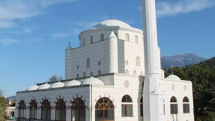 Kadir Gecesi tüm islam aleminde idrak ediliyor