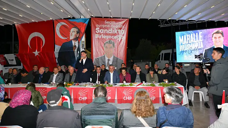 Karaca, 'Afişlerimizi Yırtan Gençler Özür Dilemeye Geldiler'