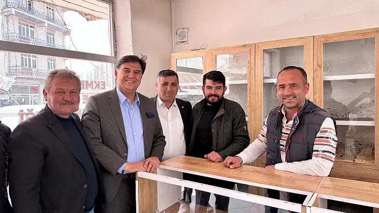 Karaca, Sivas'ta  esnaflarla ve yurttaşlarla bir araya geldi