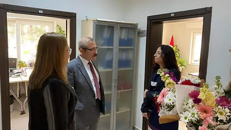 KARAMAN, SAĞLIK EMEKÇİLERİNİ ZİYARET ETTİ