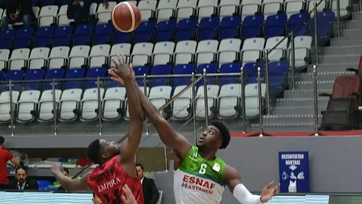 Karşılaşma, Pazar Günü Saat 15.15'te