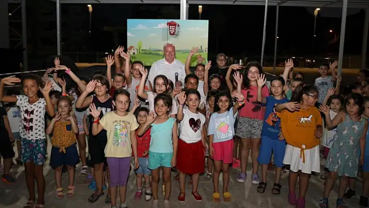 Karya ve Dostları oyunu 10 mahallede sahnelendi