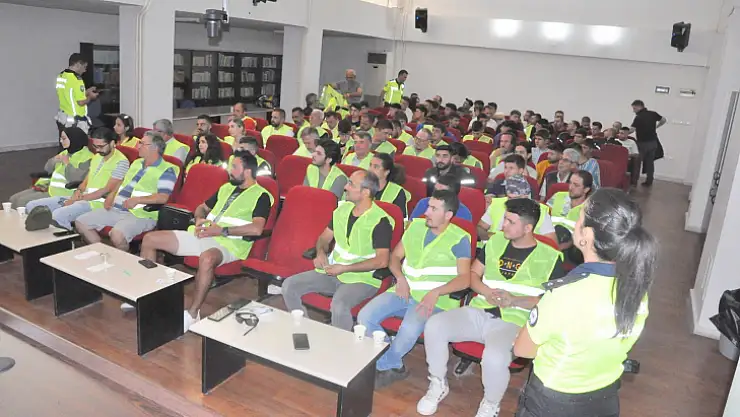 'Kaskınla Yol Ver Hayata' sloganı ile eğitim verildi