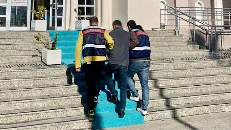 KASTEN ÖLDÜRME SUÇUNDAN ARANAN ŞAHIS FETHİYE'DE YAKALANDI