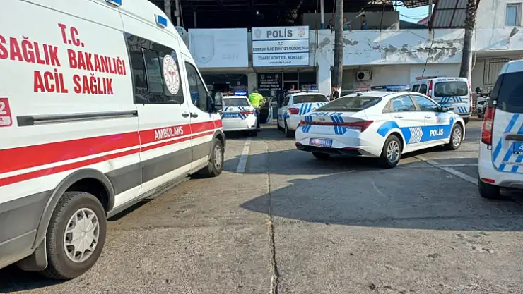 Kavgayı ayırmaya çalışan polis bıçaklandı