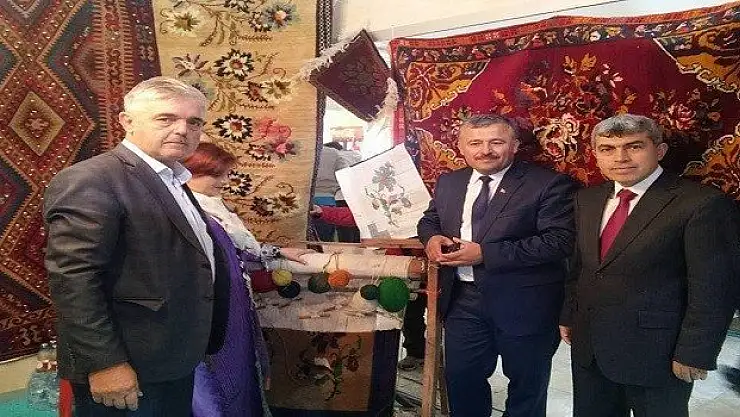 Kaya Halısı Standını Muğla Valisi Ziyaret Etti