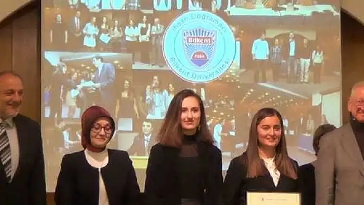 'KAYAKÖY  PROJESİ'  BİLKENT  ÜNİVERSİTESİNDE  BİRİNCİLİK ÖDÜLÜ  ALDI