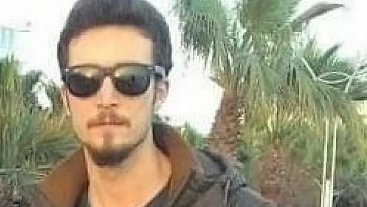 Kayalıklardan Denize Düşen 27 Yaşındaki Genç Hayatını Kaybetti