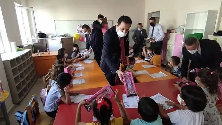 Kaymakam Fırat beraberinde Fethiye İlçe Milli Eğitim Müdürü Faruk Kaya ile bir dizi ziyarette bulundu