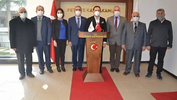 Kaymakam Fırat'ı makamında ziyaret ettiler 