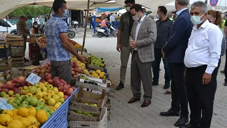 Kaymakam Fırat, semt pazarında alınan tedbirleri yerinde gördü