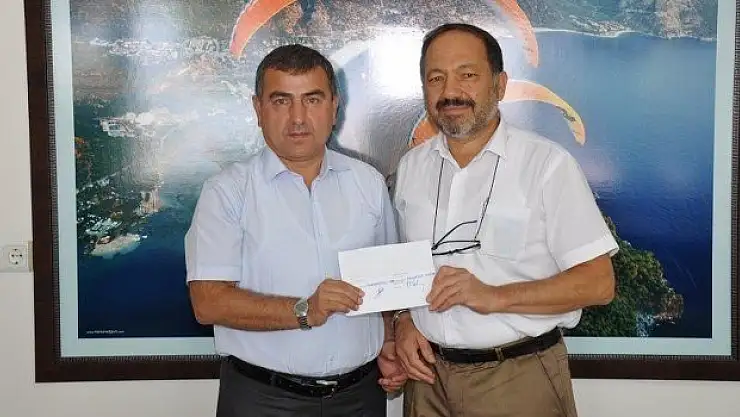 KAYMAKAM, KURBANLIĞI TÜRK KIZILAYINA BAĞIŞLADI