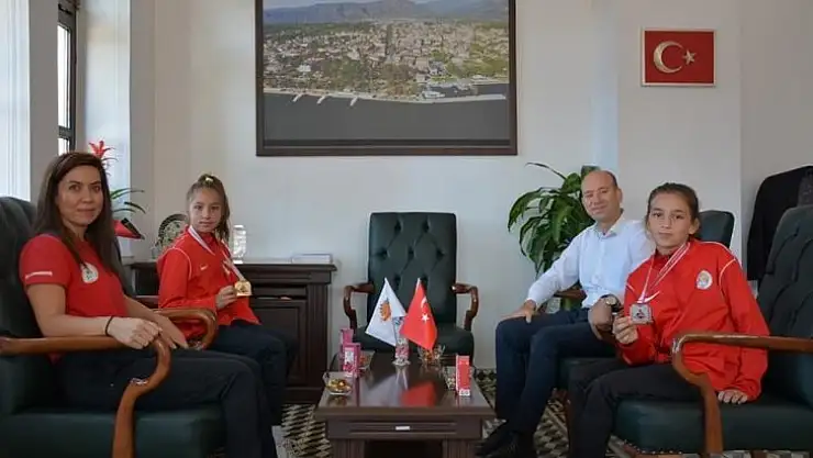 Kaymakam Maslak başarılı sporcuları ağırladı