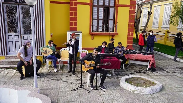 Kent Orkestrası sanatçılarından müzik ziyafeti