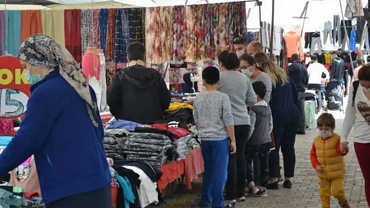 Kısıtlama öncesi pazarlar açıktı