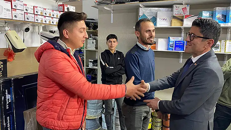 Kökten, 'Esnaflarımızın Sorunlarını Dinliyoruz'