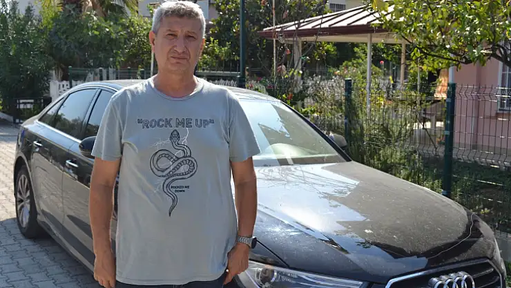 Komşusunu bıçaklayıp, arabaları çizdi