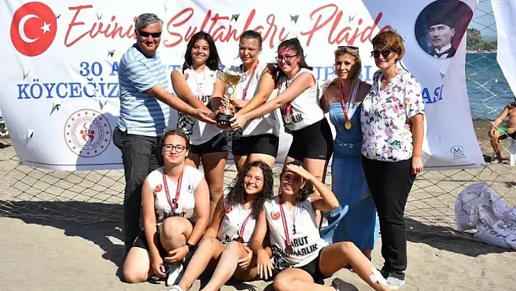 KÖYCEĞİZ'DE 'EVİNİN SULTANLARI' BİR İLKİ GERÇEKLEŞTİRDİ