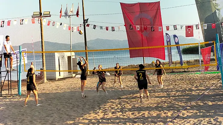 Köyceğiz'de 3'üncü Zafer Kupası Plaj Voleybolu Turnuvası başladı