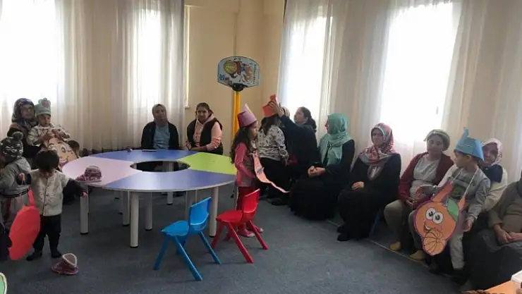 Köyceğiz'de aile değerleri seminerleri sürüyor