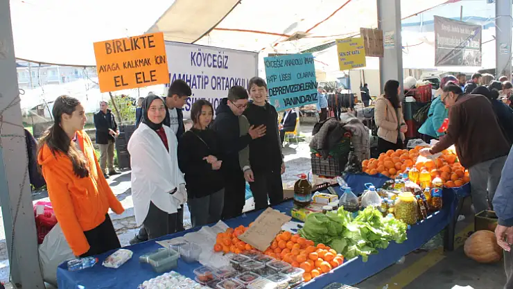 KÖYCEĞİZ'DE DEPREMZEDELER YARARINA PAZARDA SATIŞ GERÇEKLEŞTİRİLDİ 
