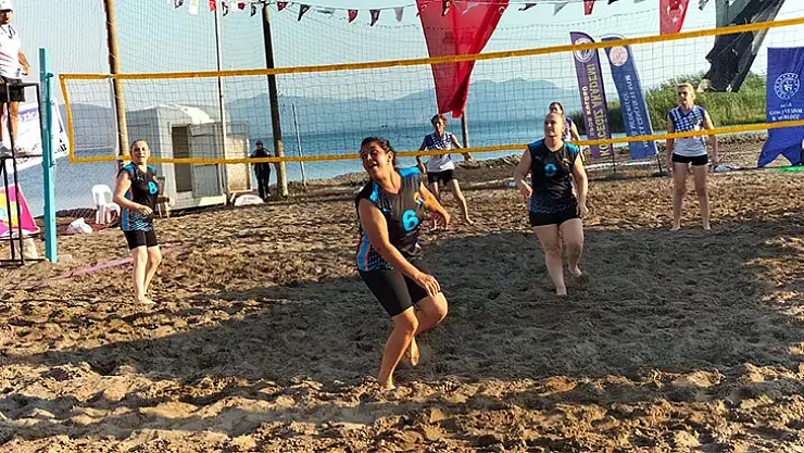 Köyceğiz'de Plaj Voleybolu Turnuvası ödül töreni ile sona erdi