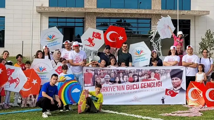 Köyceğiz'de uçurtmalar neşeyle uçuruldu