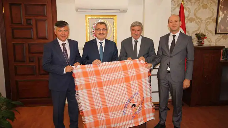 Köyceğiz'de yapılacak yağlı pehlivan güreşlerine davet turları sürüyor