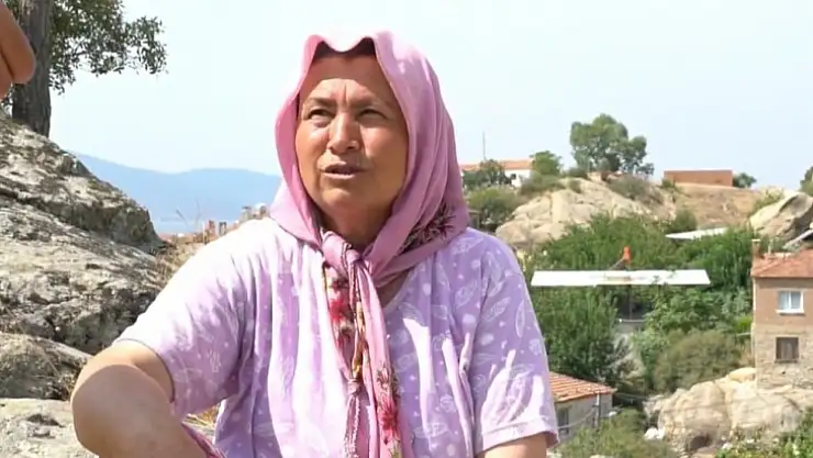 Köylü kadınlar, hem rehberlik hem de ticaret yapıyorlar