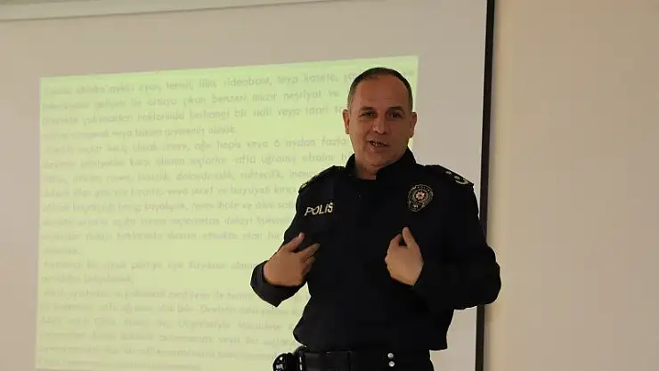 Lise Öğrencilerine Polislik Mesleği Anlatıldı