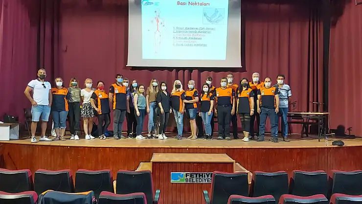 Mahalle afet gönüllülerine ilk yardım eğitimi verildi