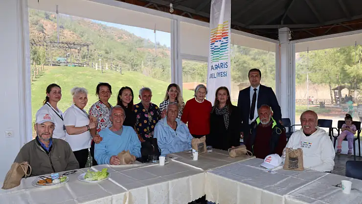 MARMARİS BELEDİYESİ, HUZUREVİ SAKİNLERİNİN GÖNLÜNÜ ALDI