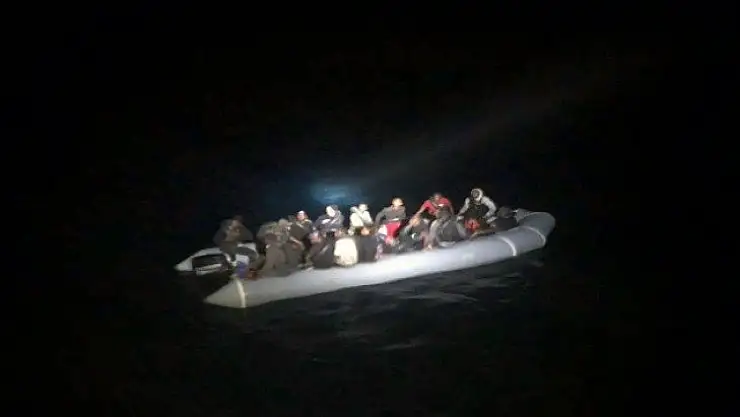 Marmaris'te 32 göçmen kurtarıldı