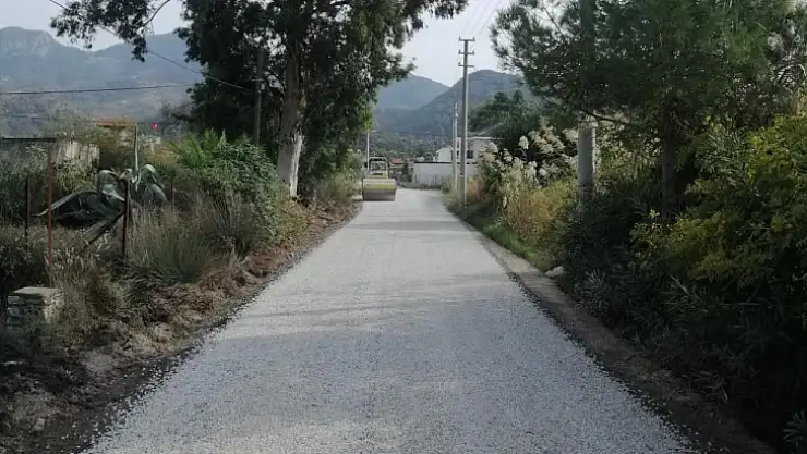 Marmaris'te dört mahallede 17 bin 584 metre yol yenilendi