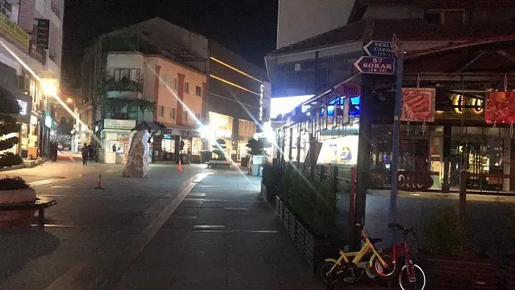 Marmaris'te kısıtlama kurallarına uyuluyor