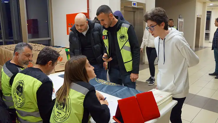 MARMARİS'TE MOTOSİKLET SÜRÜCÜLERİNE 'GÜVENLİ TRAFİK' SEMİNERİ