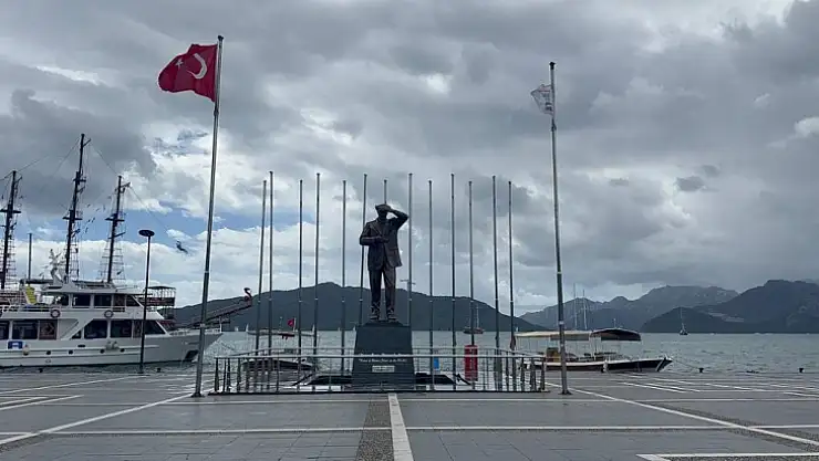 Marmaris'te Nisan yağmurları yüzünü gösterdi