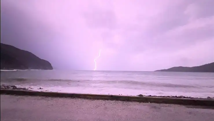 Marmaris'te Sağanak Yağış, Yerini Güneşli Havaya Bıraktı